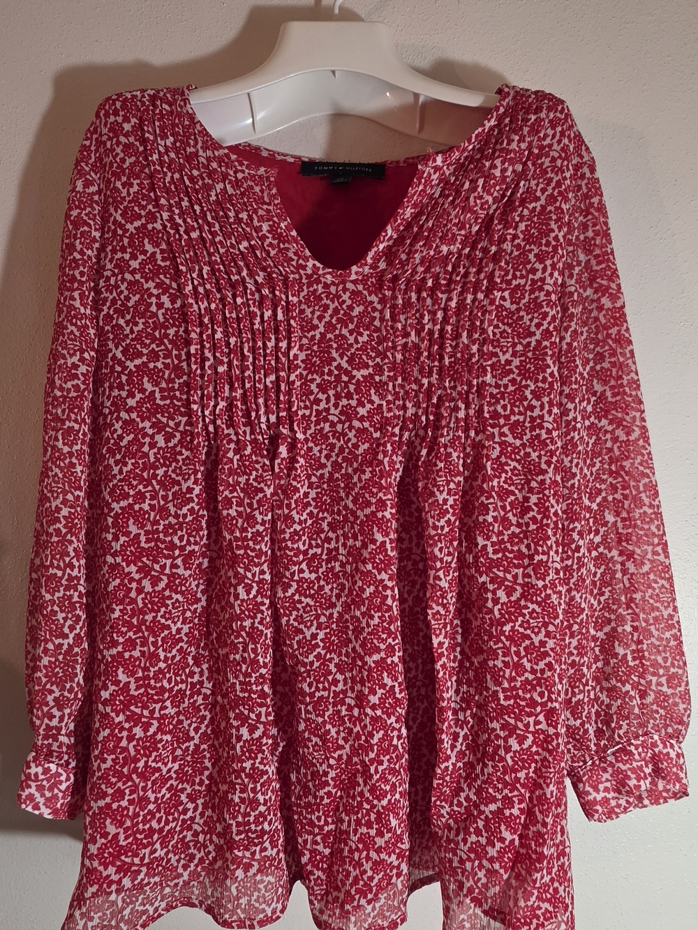Red Floral Pintuck V-Neck Women's Blouse